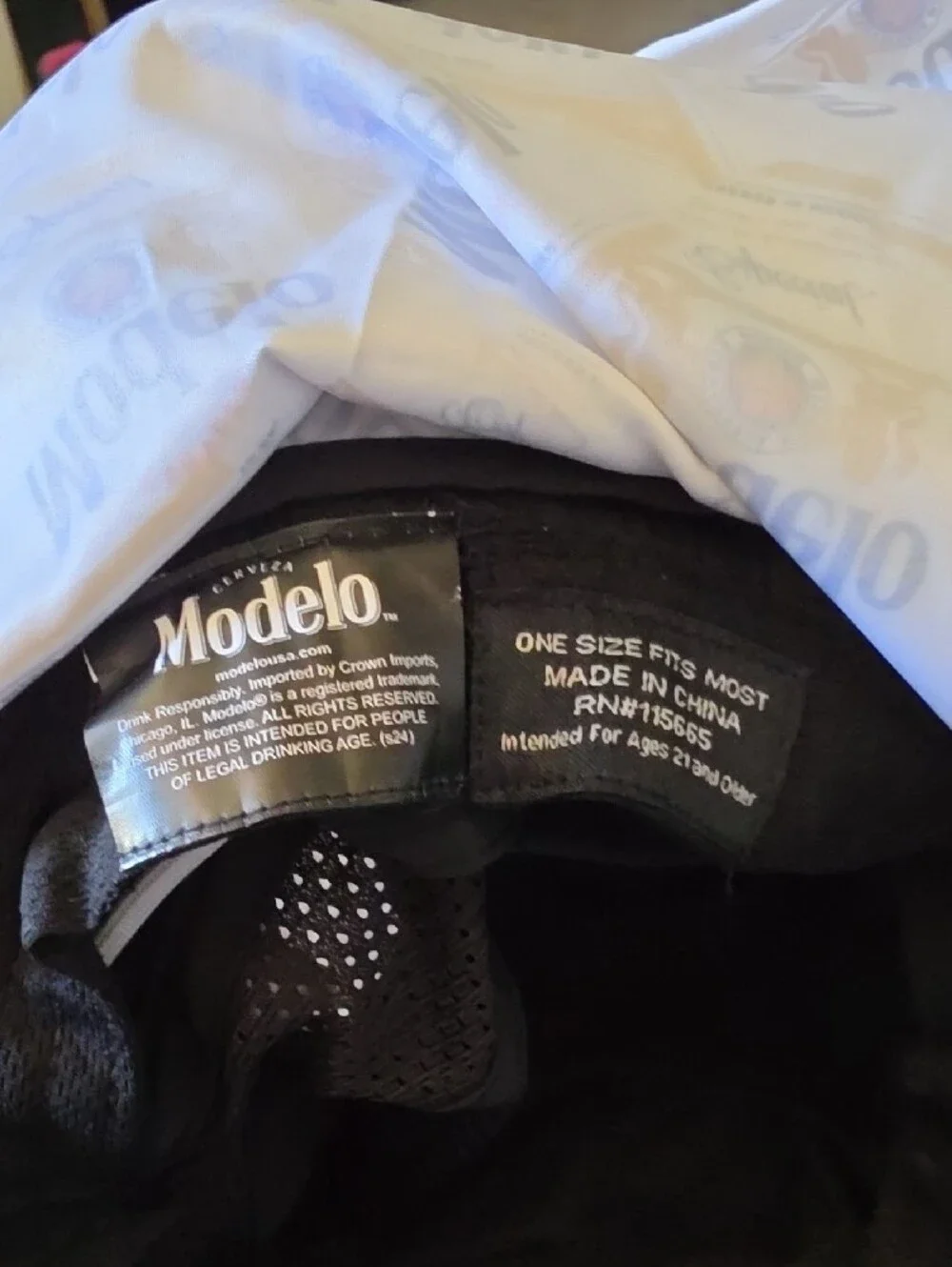 STUNNING MODELO BUCKET HAT
